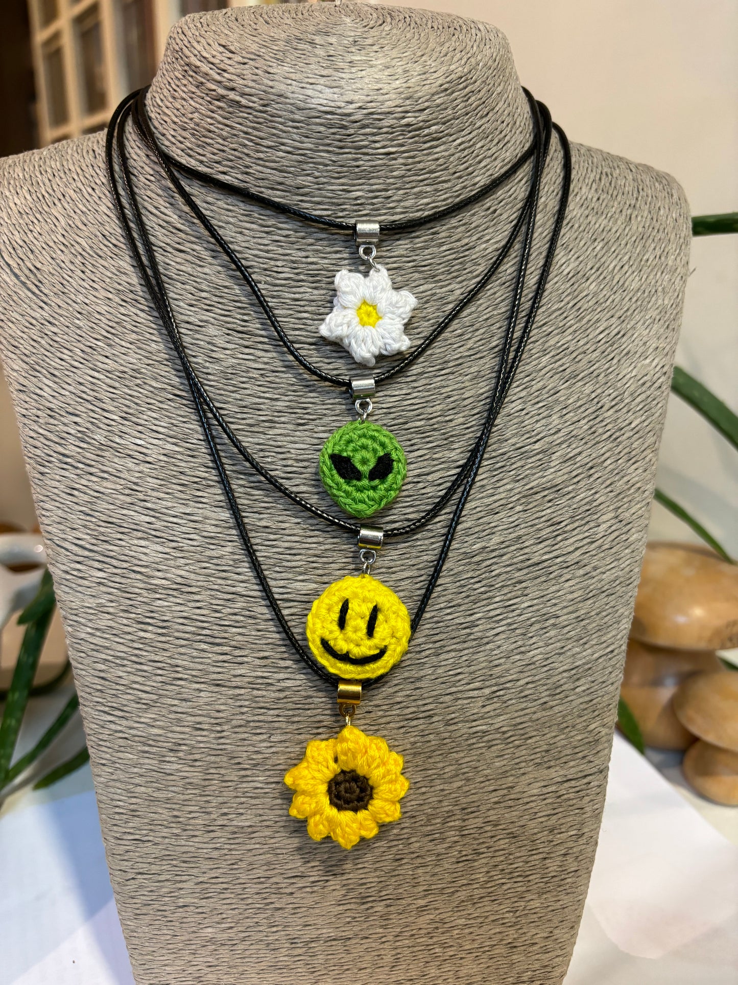 Retro Crochet Necklace - Smiley Face