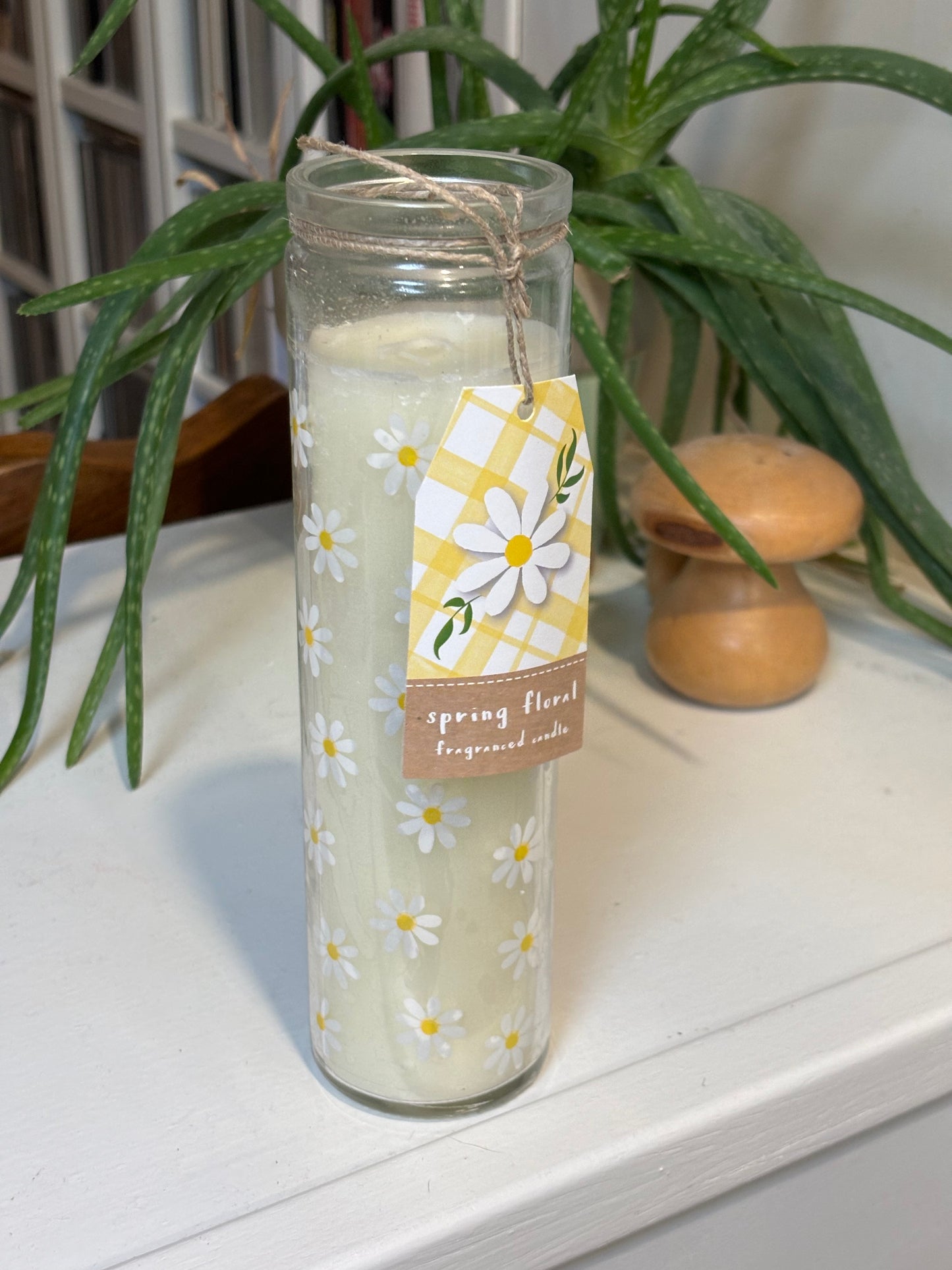 White Daisy Glass Tube  Candle - Spring Floral Scent