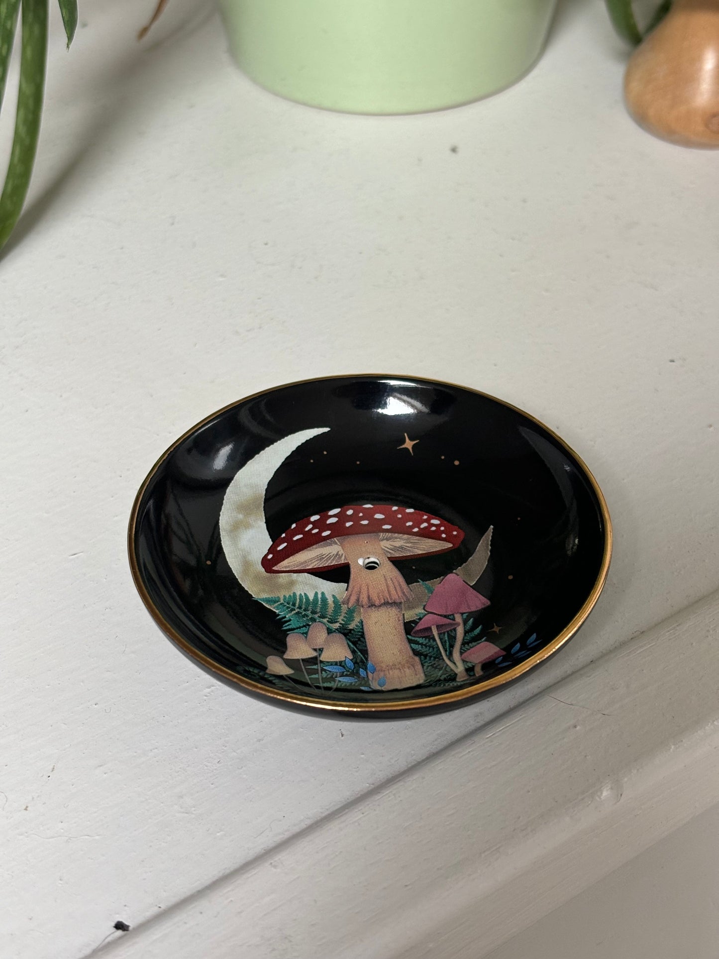 Dark Forest Mushroom Incense Plate